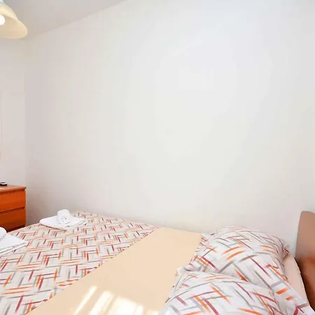 Holiday Home In Okrug Gornji 6160 Holiday home