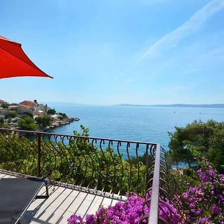 Holiday home Holiday Home In Okrug Gornji 6160