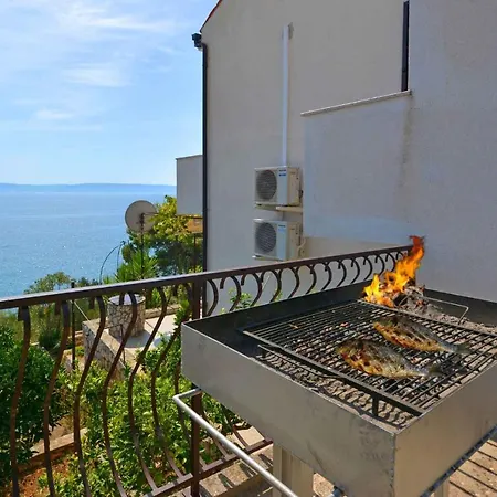 Holiday Home In Okrug Gornji 6160 Holiday home *