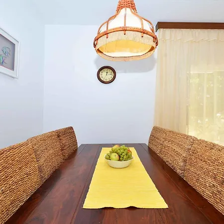 Holiday Home In Okrug Gornji 6160 Holiday home *