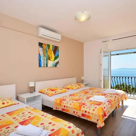 Holiday Home In Okrug Gornji 6160