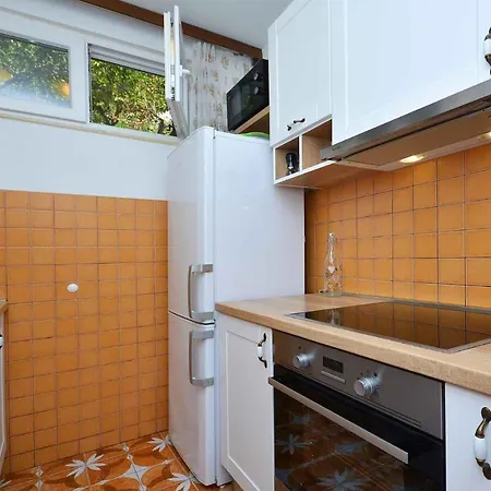 Holiday Home In Okrug Gornji 6160 Holiday home Trogir