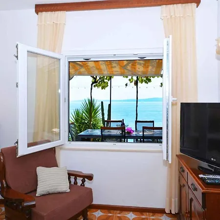 Holiday Home In Okrug Gornji 6160 * Trogir