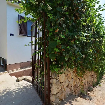 Holiday home Holiday Home In Okrug Gornji 6160