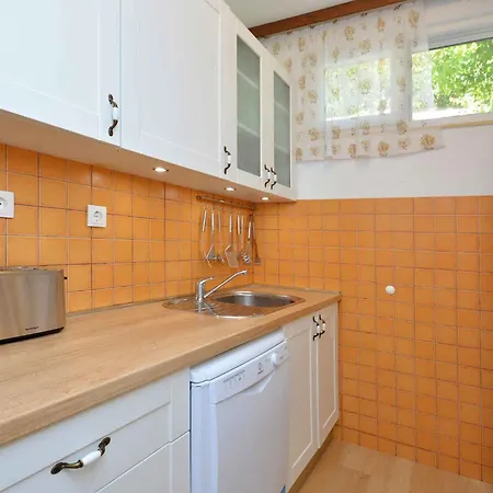 Prázdninový dům In Okrug Gornji 6160 *