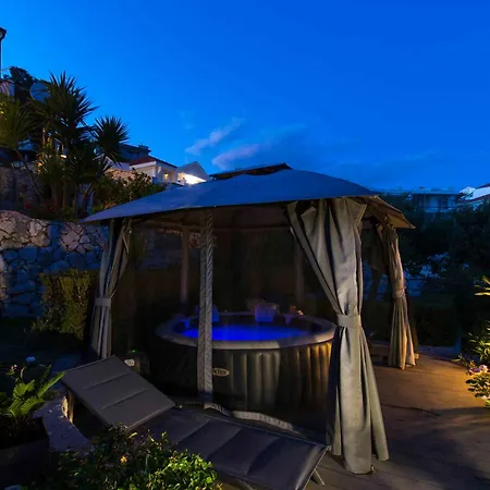 In Okrug Gornji 6160 Ferienhaus