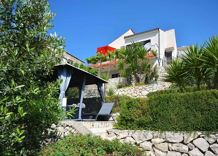 Holiday Home In Okrug Gornji 6160 Semesterbostad Trogir