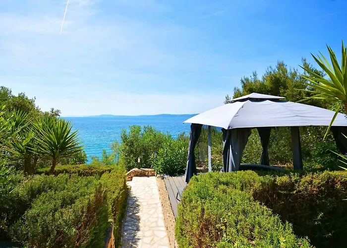 Semesterbostad Holiday Home In Okrug Gornji 6160 *