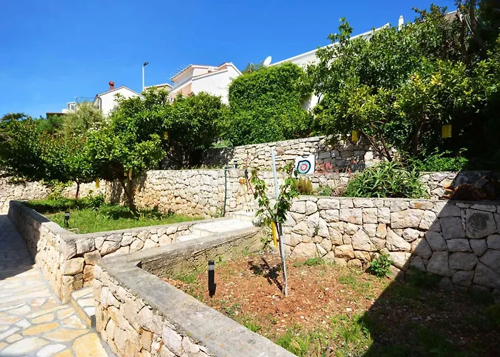 Holiday Home In Okrug Gornji 6160