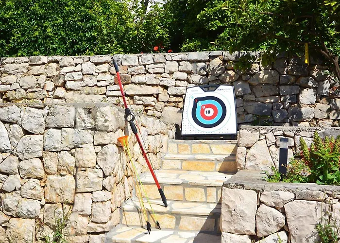 Holiday Home In Okrug Gornji 6160 Semesterbostad Trogir