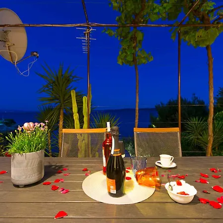 Holiday Home In Okrug Gornji 6160 Holiday home Trogir
