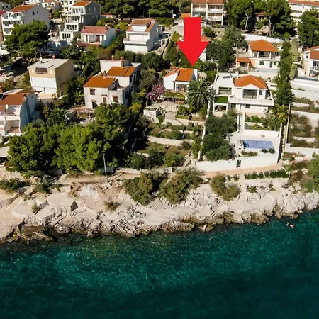 Holiday home Holiday Home In Okrug Gornji 6160